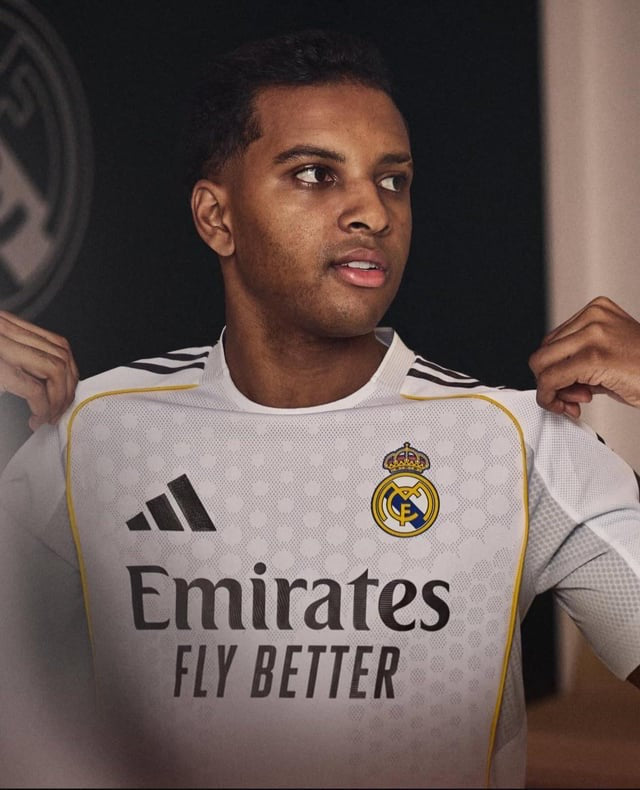 Real Madrid 25/26 Home Jersey – Player Edition